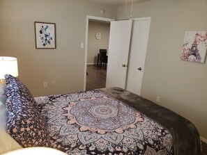 2 bedrooms, desk, iron/ironing board, free WiFi - Home in NW Austin 2 BR 2 BA Private Parking Private Patio Pet Stays for Free ! (Austin)