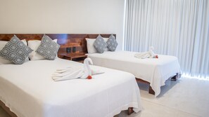 Tempur-Pedic beds, blackout drapes, iron/ironing board, free WiFi - Moonshine Tulum Hotel  (Tulum)