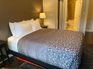 2 bedrooms, iron/ironing board, travel cot, free WiFi