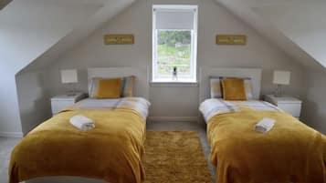 5 chambres, fer et planche à repasser, accès au Wi-Fi (inclus)