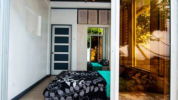 1 chambre, coffres-forts dans les chambres, fer et planche Ă repasser