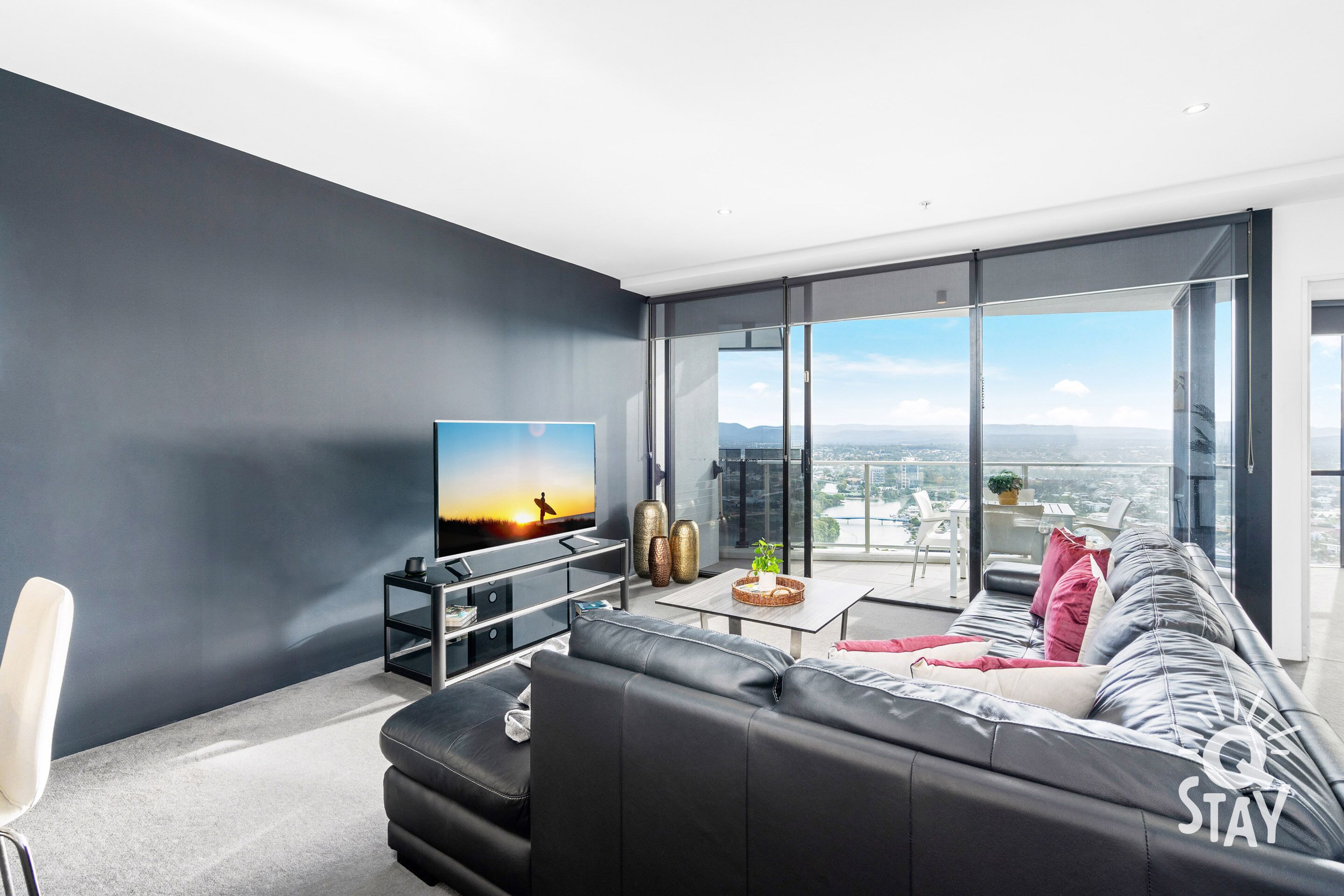 ♦️ Circle on Cavill – 2 Bedroom City View Apartments with SPA — Q Stay