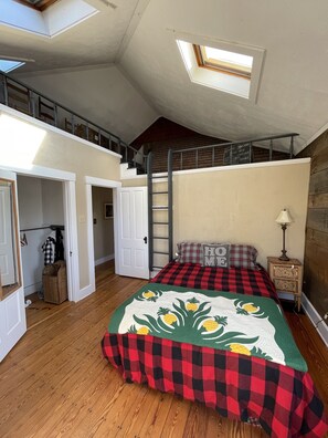 5 bedrooms, in-room safe, iron/ironing board, free WiFi