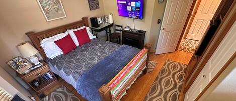 1 bedroom, desk, iron/ironing board, free WiFi