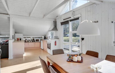 Awesome home in Glesborg with sauna