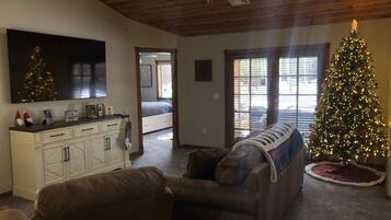 3 chambres, bureau, Wi-Fi gratuit, draps fournis