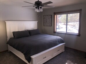 3 habitaciones, escritorio, wifi gratis y ropa de cama 