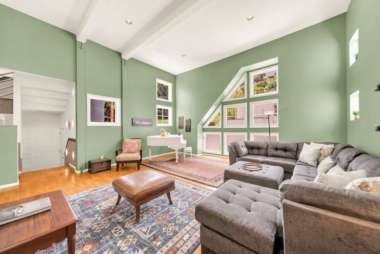Classic Hollywood Hills Very Large House w/ Covered Gated Parking for 2 Cars