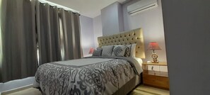 Egyptian cotton sheets, premium bedding, down duvets - The Clover Suite (Cartagena)