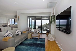 TV, offices - Absolute beachfront 2 bedroom unit Sandy Feet 3 (Semaphore Park)