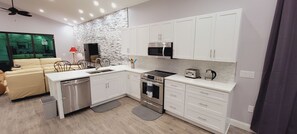 Fridge, microwave, oven, stovetop - Spacious 6bdr/5bath Vacation Home 1 mi to beach (Naples)