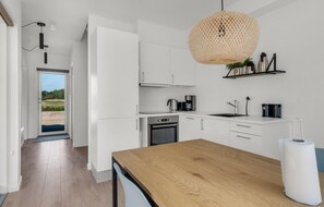 Køleskab, ovn, kogeplade, opvaskemaskine
