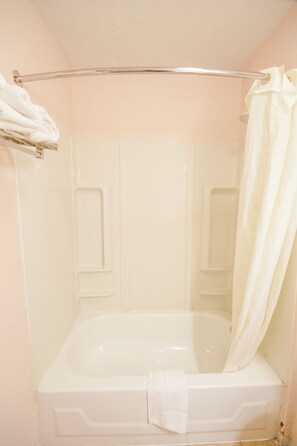 Room, 2 Queen Beds, Non Smoking | Bathroom