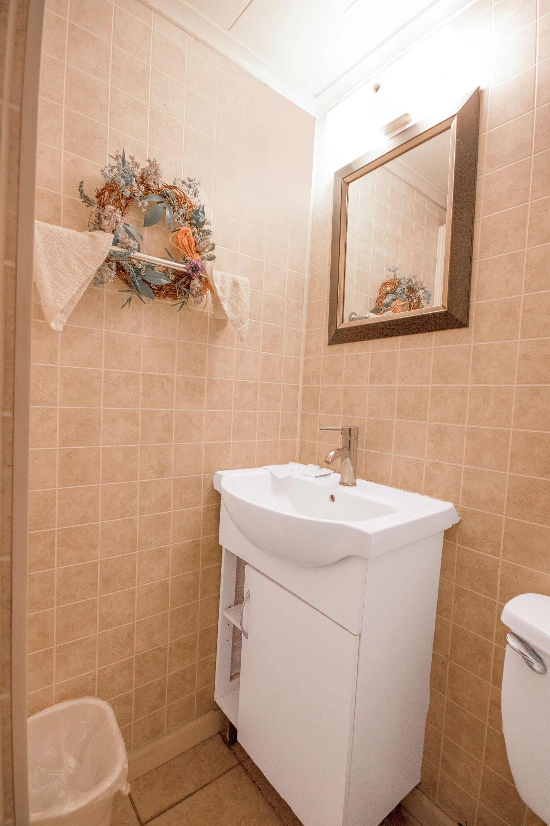 Room, 1 Single Bed | Bathroom