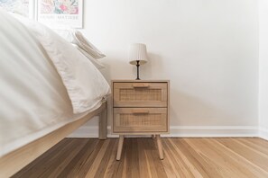 3 bedrooms, desk, iron/ironing board, travel crib