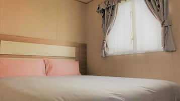 Standard Mobile Home | 2 bedrooms, individually decorated, individually furnished