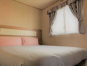 Standard Mobile Home | 2 bedrooms, individually decorated, individually furnished - Golden Anchor Holiday Park (Skegness)