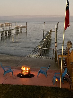 Property grounds - Waterfront Oasis with private pool, Hot tub and 200 ft. Lighted fishing pier (San Leon)