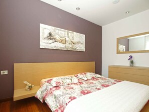 4 bedrooms, WiFi - Villa with air conditioning and pool (Pula)