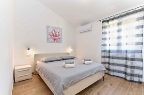 3 bedrooms, WiFi