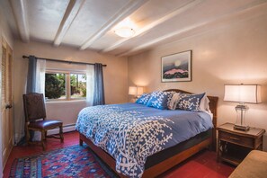 1 chambre, bureau, fer et planche à repasser, accès au Wi-Fi (inclus)