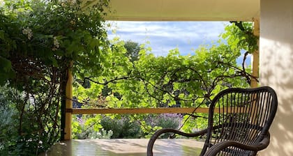 Wonga - A secluded oasis in the heart of Parkes