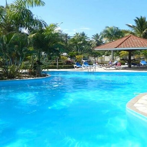 Quiet Beachfront Getaway - 50 feet from the beach