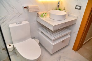 淋浴/盆浴组合、坐浴桶