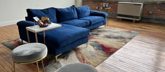 Historic 2 Bedroom Riverfront loft in Corktown