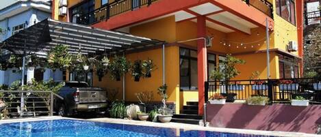 Fachada da propriedade