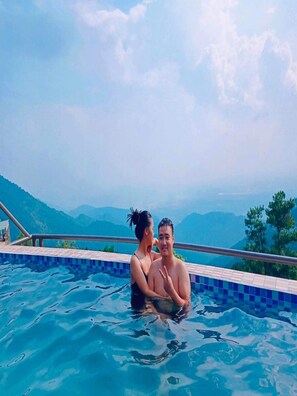 Outdoor pool - Sun Villa Tam Dao (Tam Dao)