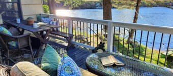 Cozy Cottage-Sunset On The Lake
