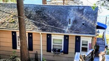 Enceinte de lâhĂ©bergement