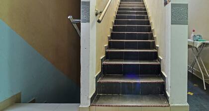 OYO 90441 Cz Traveler's Hotel