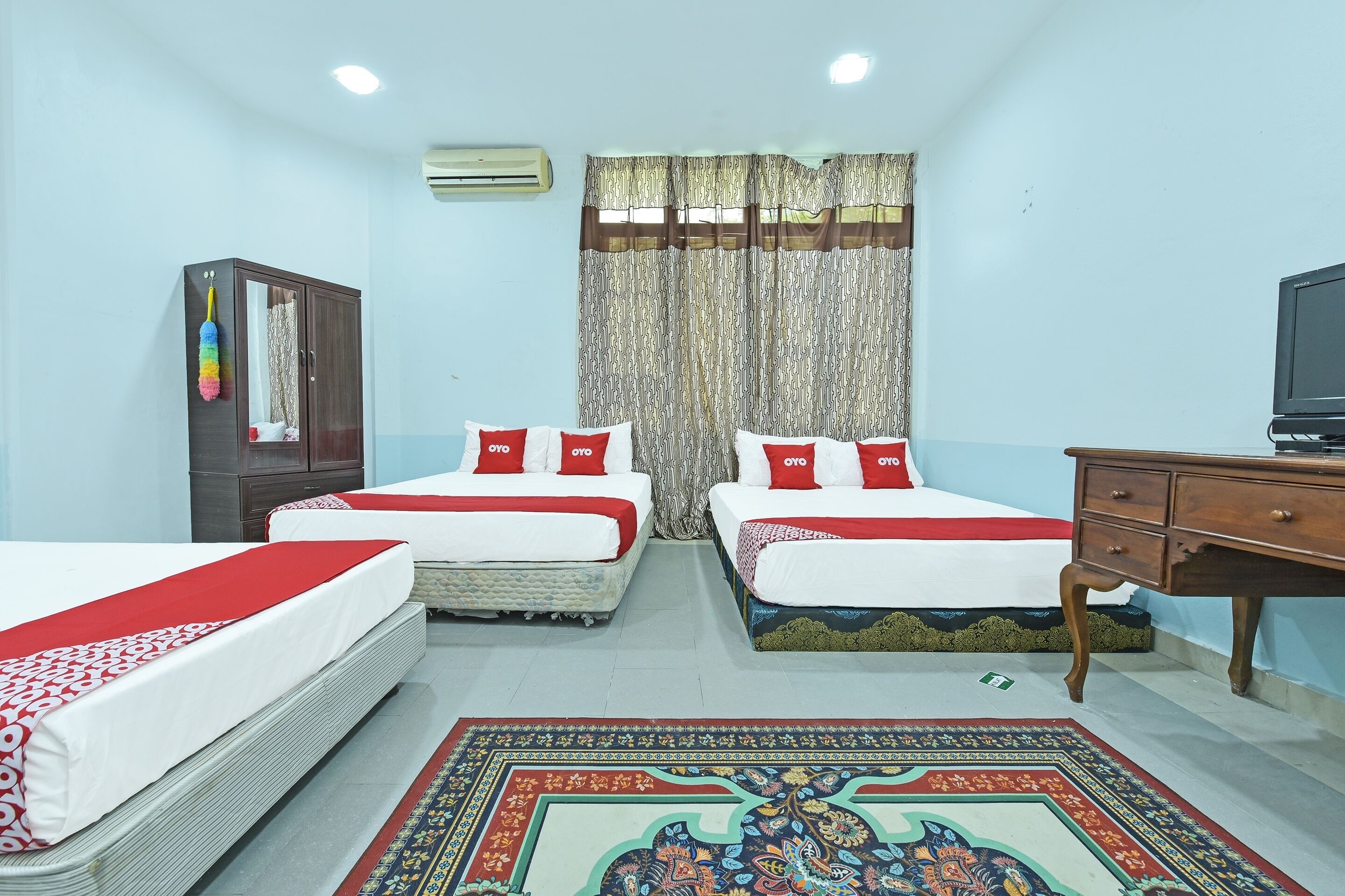 Family Suite | Desk, laptop workspace, free WiFi, bed sheets