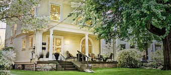 The Bonnycastle Massive 6BR New Orleans Themed Speakeasy, Bourbon Game Room & Hot Tub & Playground