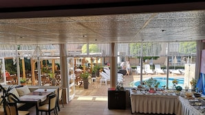 Desayuno buffet incluido todos los días