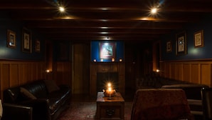Living area - InnChanter (Ucluelet)