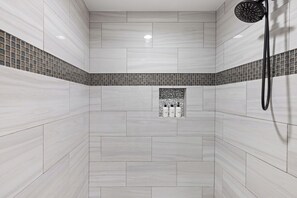 Combined shower/tub, hair dryer, towels, soap - Interstellar Cabin | Family-Friendly Creek Escape w/ Hot Tub + Igloo (Broken Bow)