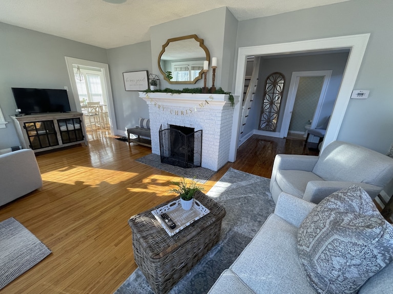 Simply Charming Cottage - Quincy, IL