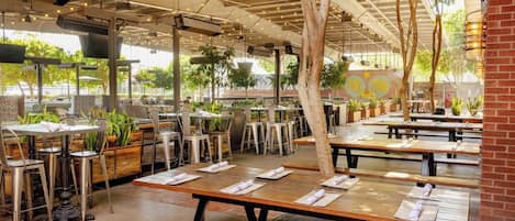 Restauration extérieure