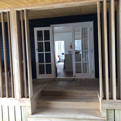 Raglan Escape: Unique holiday home right in the heart of Raglan