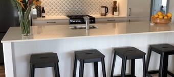 Raglan Escape: Unique holiday home right in the heart of Raglan
