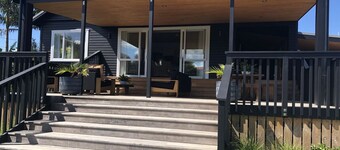 Raglan Escape: Unique holiday home right in the heart of Raglan