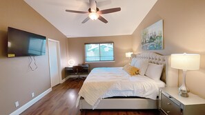 4 bedrooms, desk, iron/ironing board, free WiFi