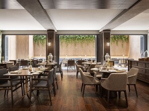 Breakfast, lunch, dinner and brunch served - Hotel KVL (Phnom Penh)