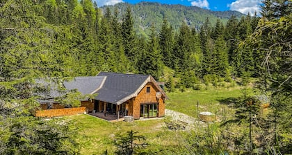 Vacation villa "Chalet Wildalpen" whirlpool and sauna