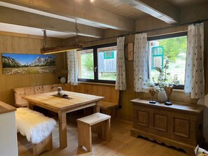 Dining - Vacation villa "Chalet Wildalpen" whirlpool and sauna (Wildalpen)