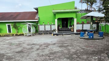 Fachada de la propiedad