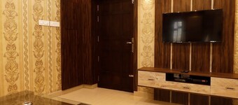 SR Boutique Stay is a luxurious experience evoking the heritage of grandness ect